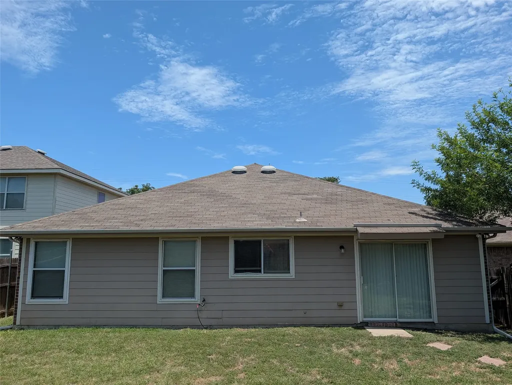 9949 Sparrow Hawk Lane Fort Worth TX 76108