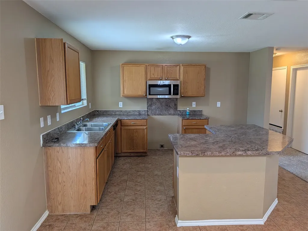 9949 Sparrow Hawk Lane Fort Worth TX 76108