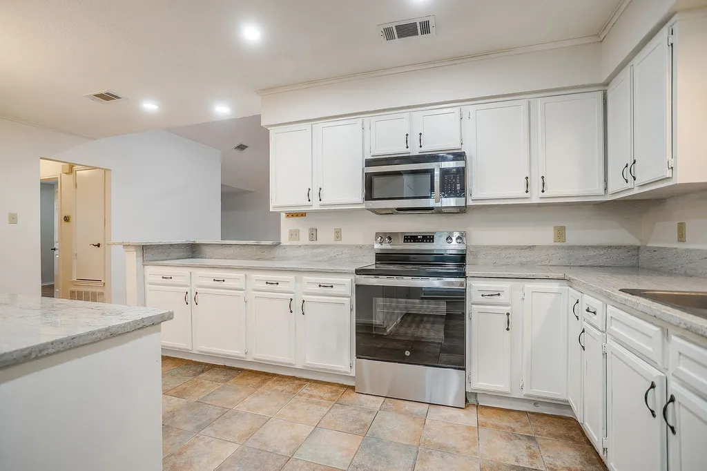 1033 Filmore Drive Plano TX 75025