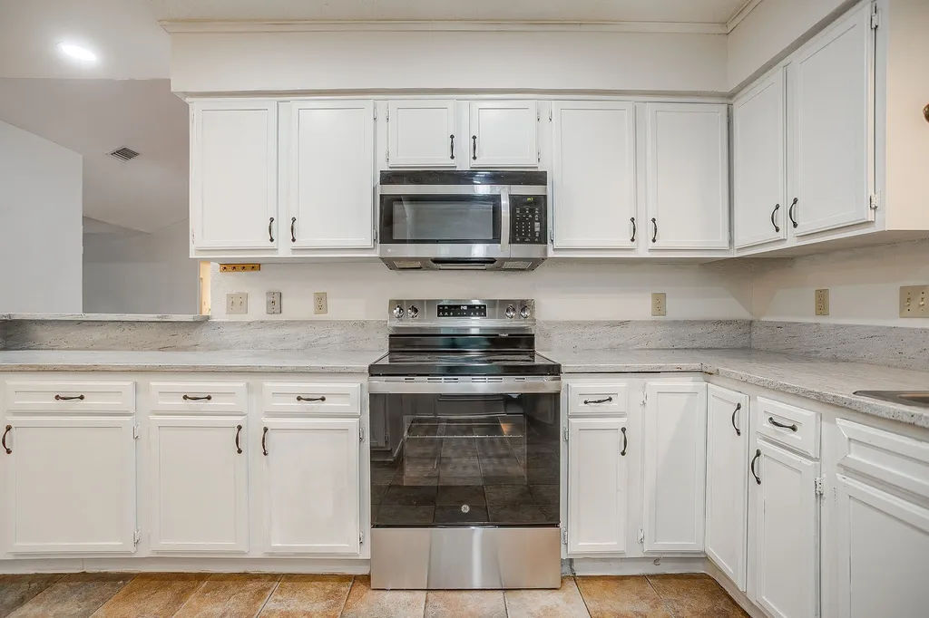 1033 Filmore Drive Plano TX 75025