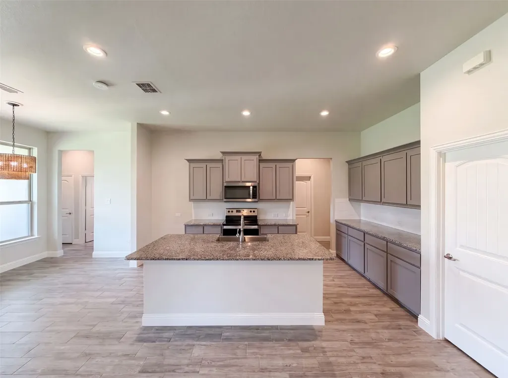 1530 Woodmere Drive Krum TX 76249