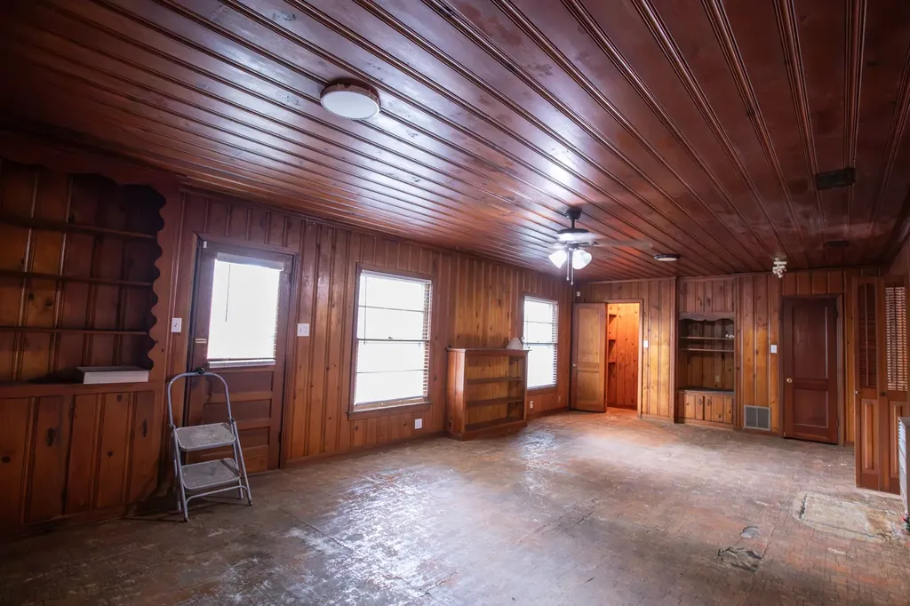 304 Roberts Avenue Terrell TX 75160