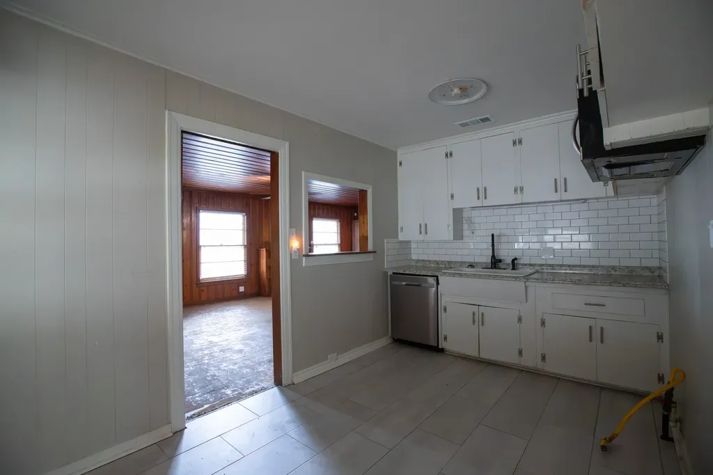 304 Roberts Avenue Terrell TX 75160