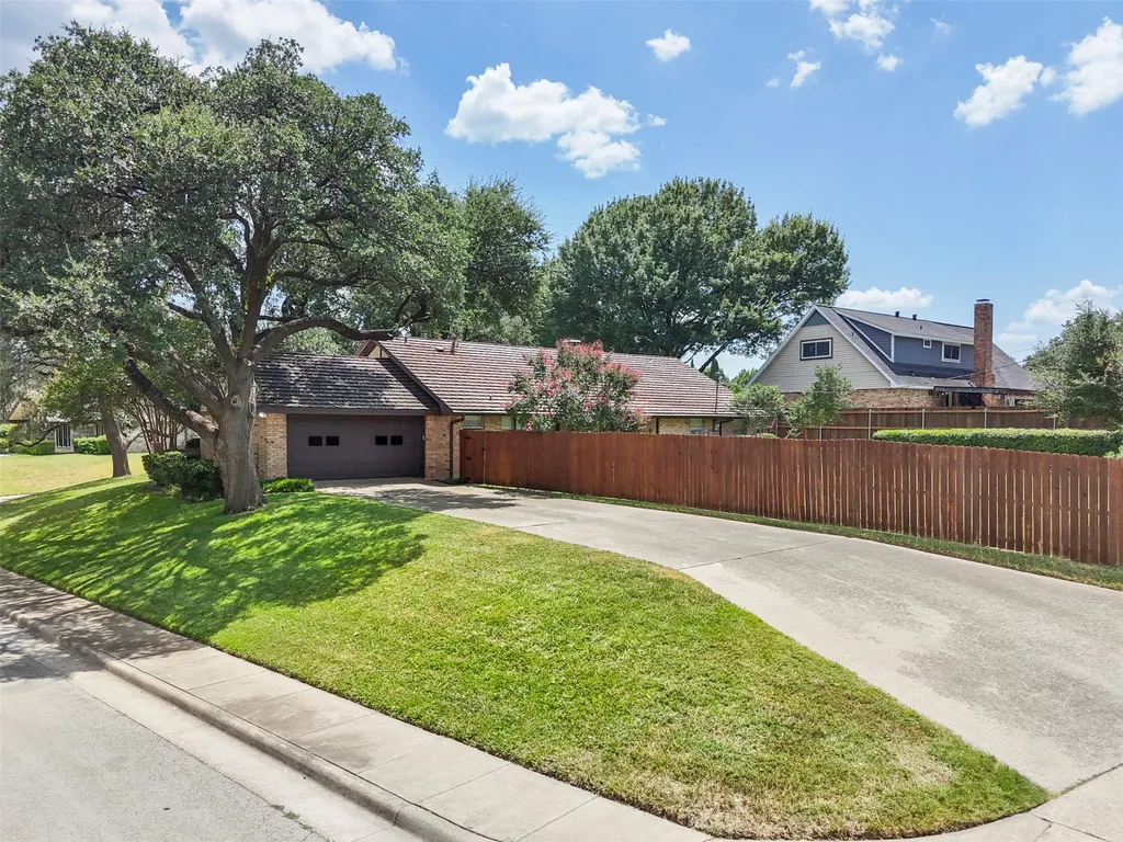 903 Green Rock Drive Duncanville TX 75137