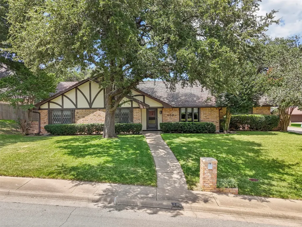 903 Green Rock Drive Duncanville TX 75137