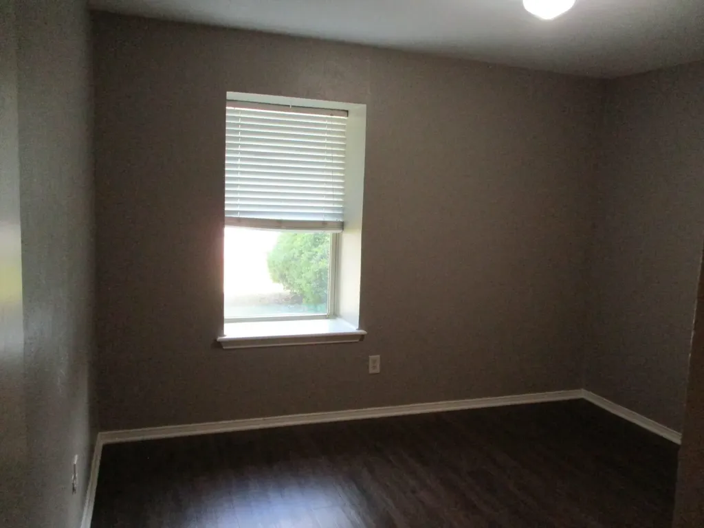 912 Shell Court Bedford TX 76022