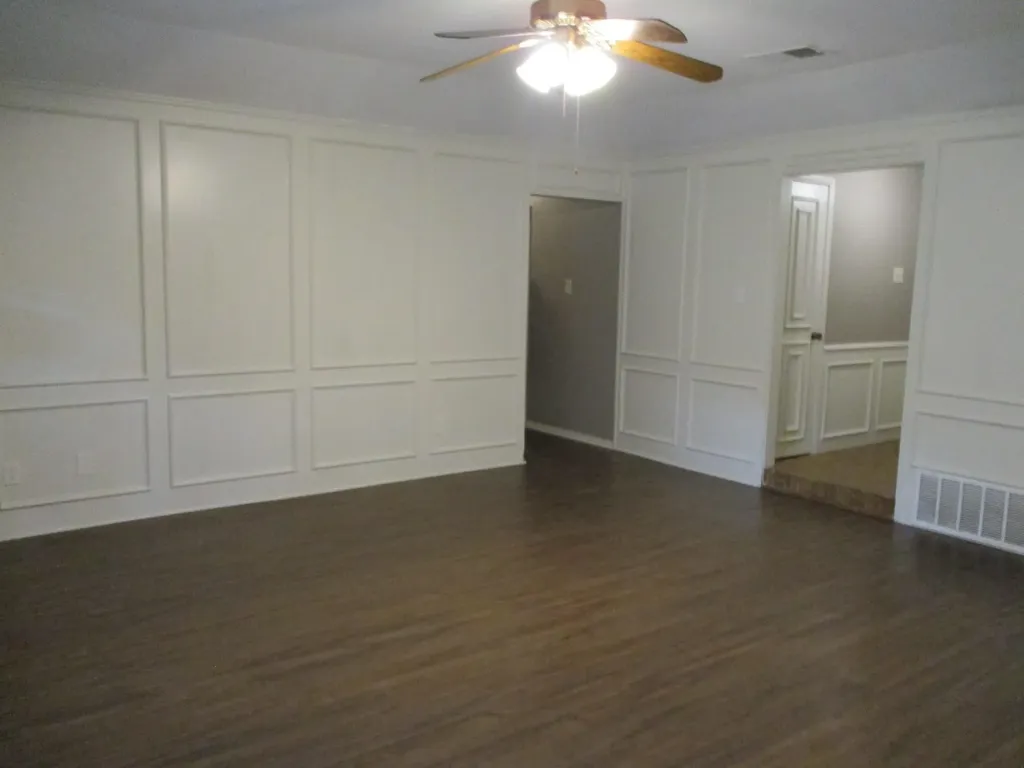 912 Shell Court Bedford TX 76022