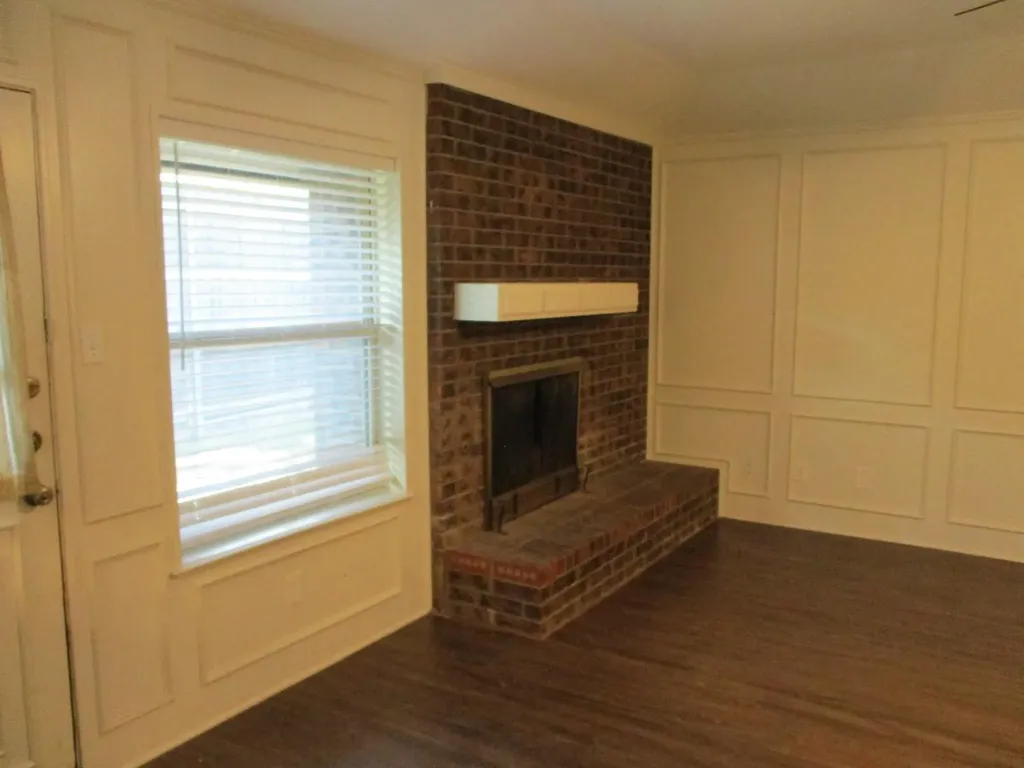 912 Shell Court Bedford TX 76022