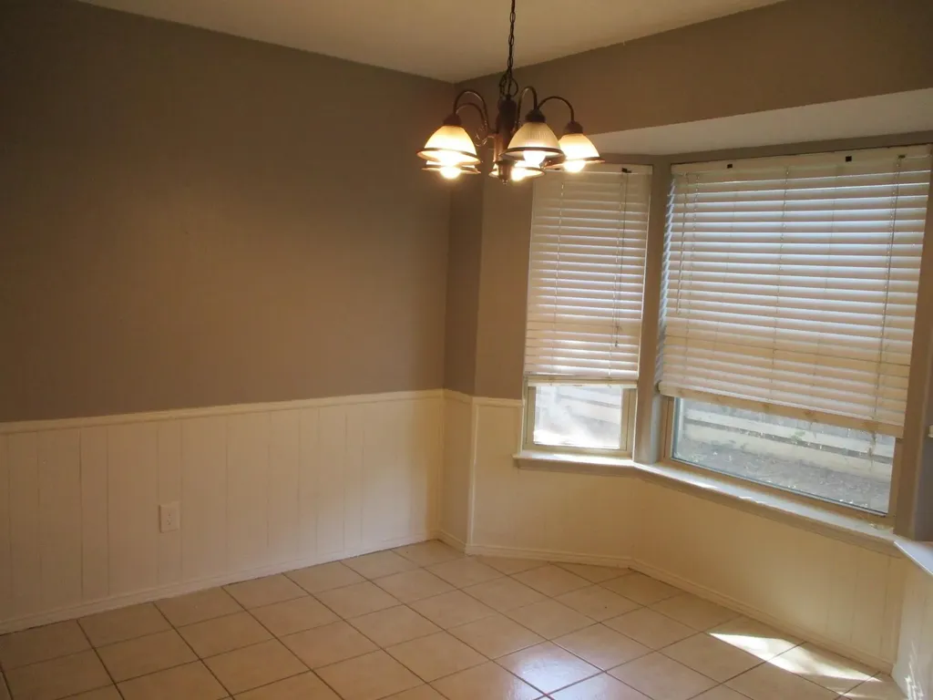 912 Shell Court Bedford TX 76022
