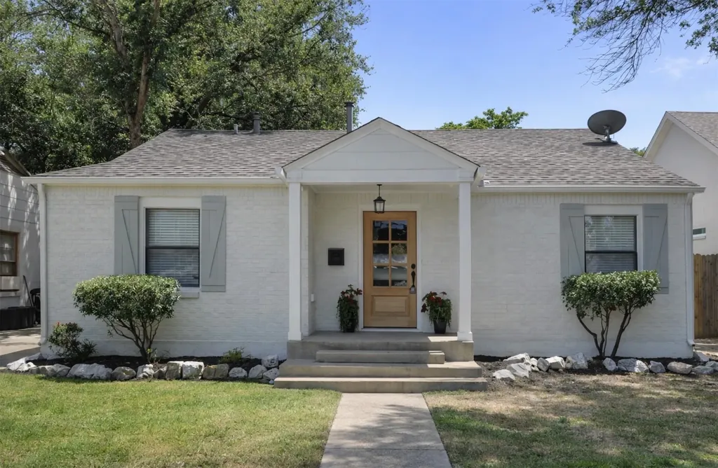 2801 W Bewick Street Fort Worth TX 76109