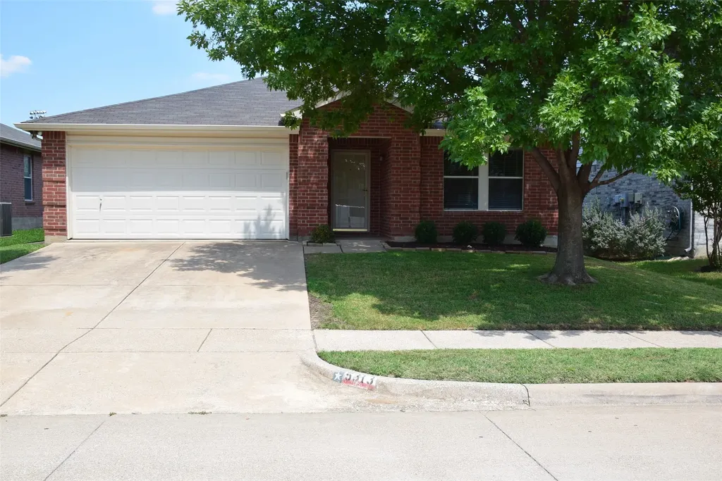 5313 Emmeryville Lane Fort Worth TX 76244