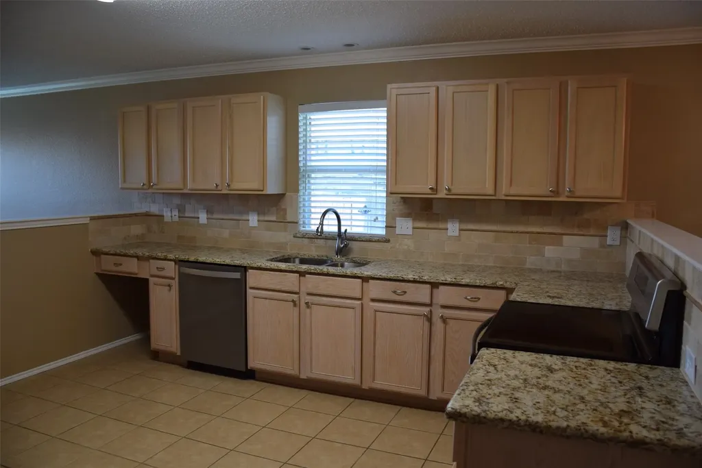 5313 Emmeryville Lane Fort Worth TX 76244