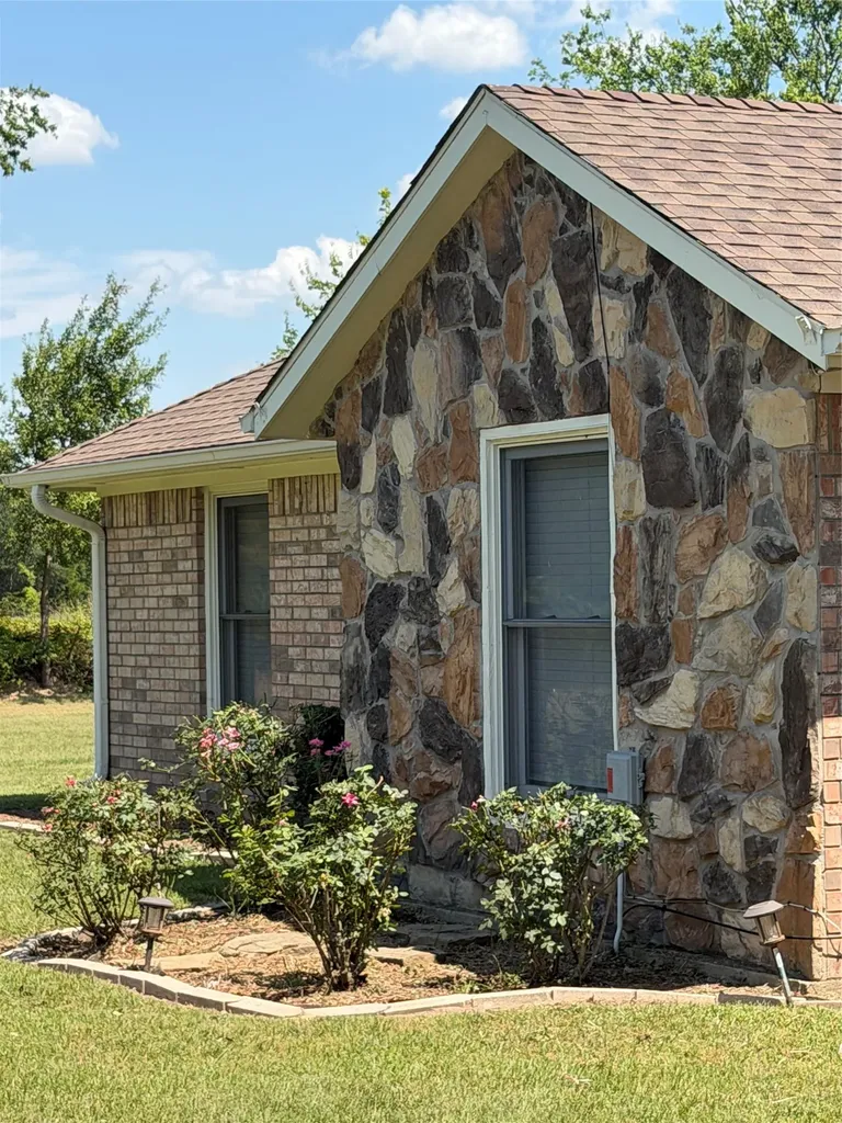 871 Vz County Road 2602 Wills Point TX 75169