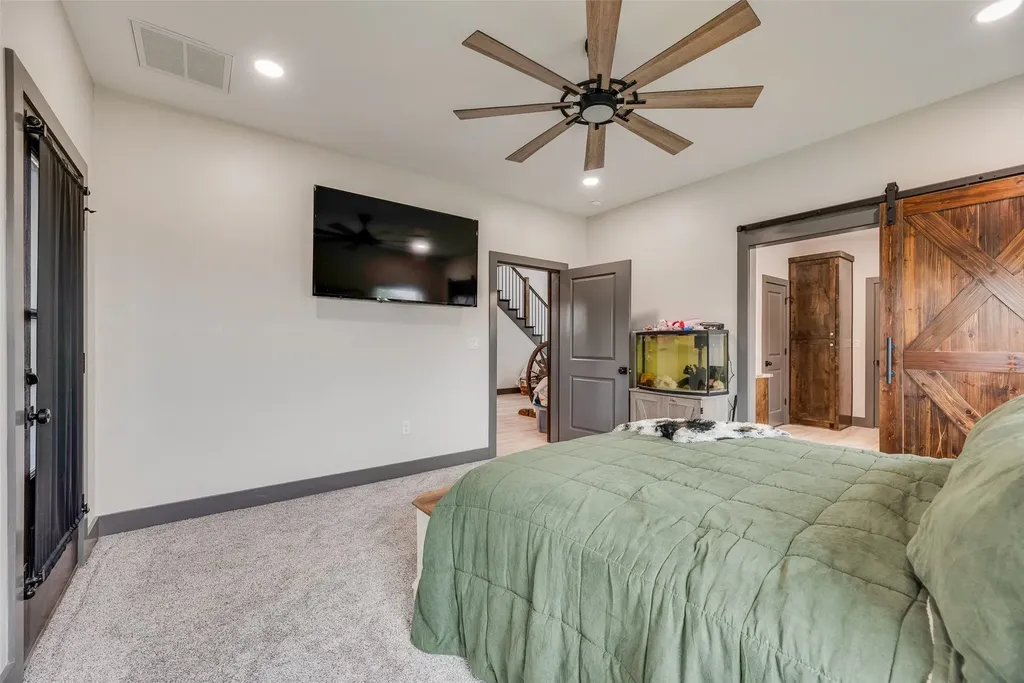 9924 NW County Road 2221 Barry TX 75102