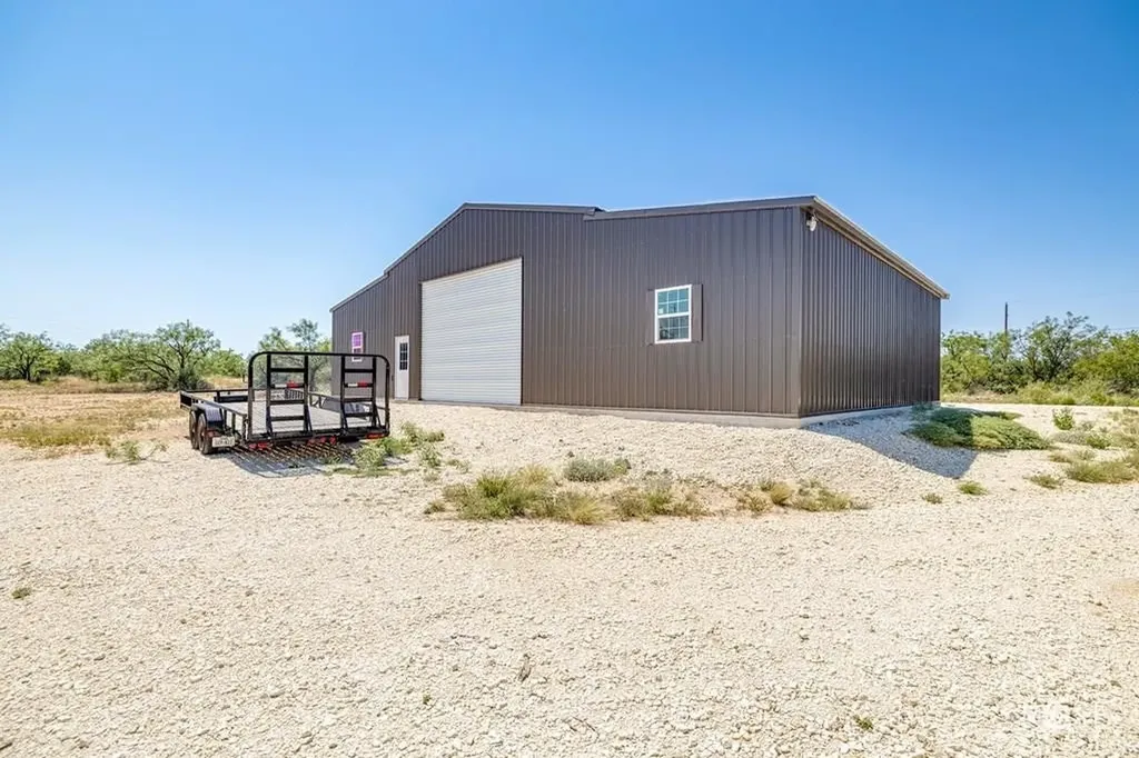 17001 Mustang Creek Road Paint Rock TX 76862