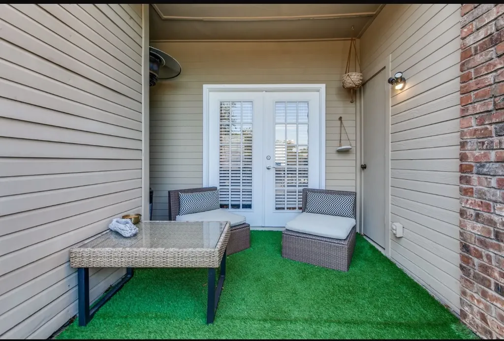 3550 Country Square Drive Carrollton TX 75006