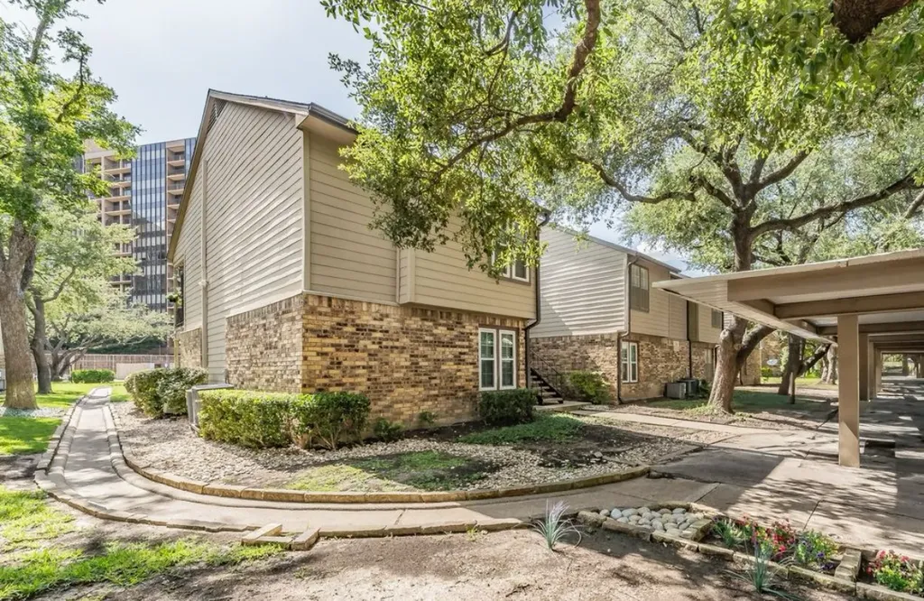 3550 Country Square Drive Carrollton TX 75006