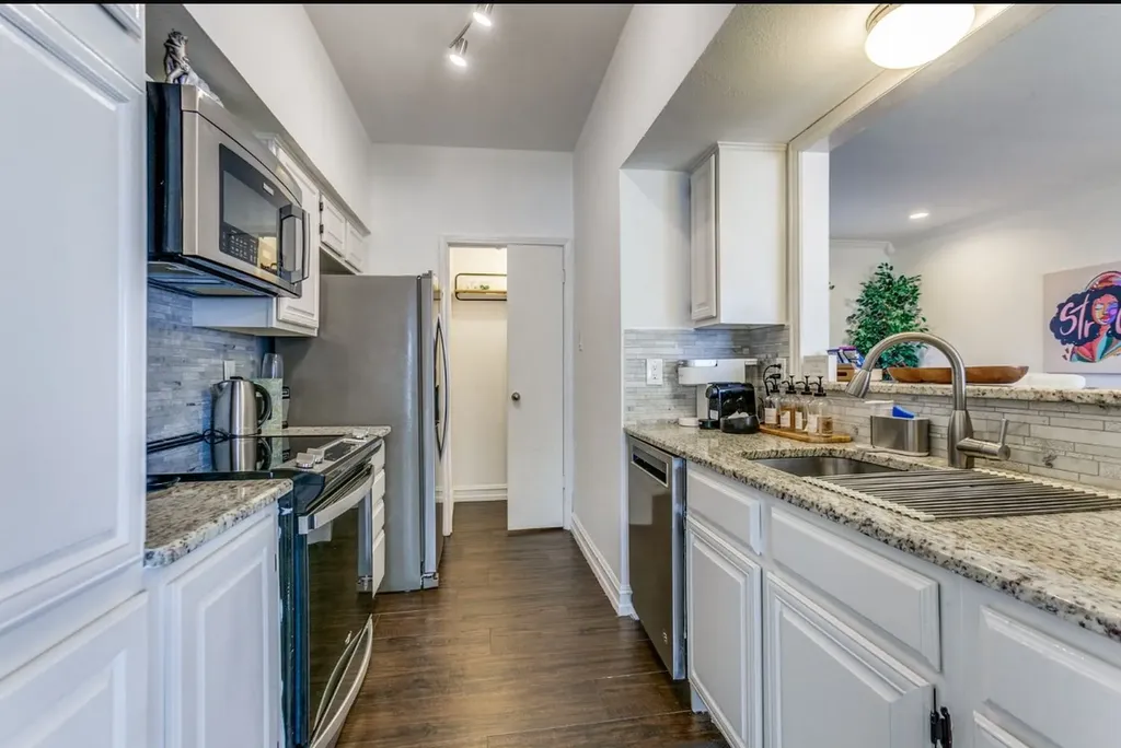 3550 Country Square Drive Carrollton TX 75006
