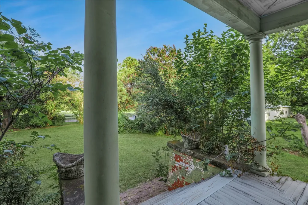903 Parker Street Mckinney TX 75069
