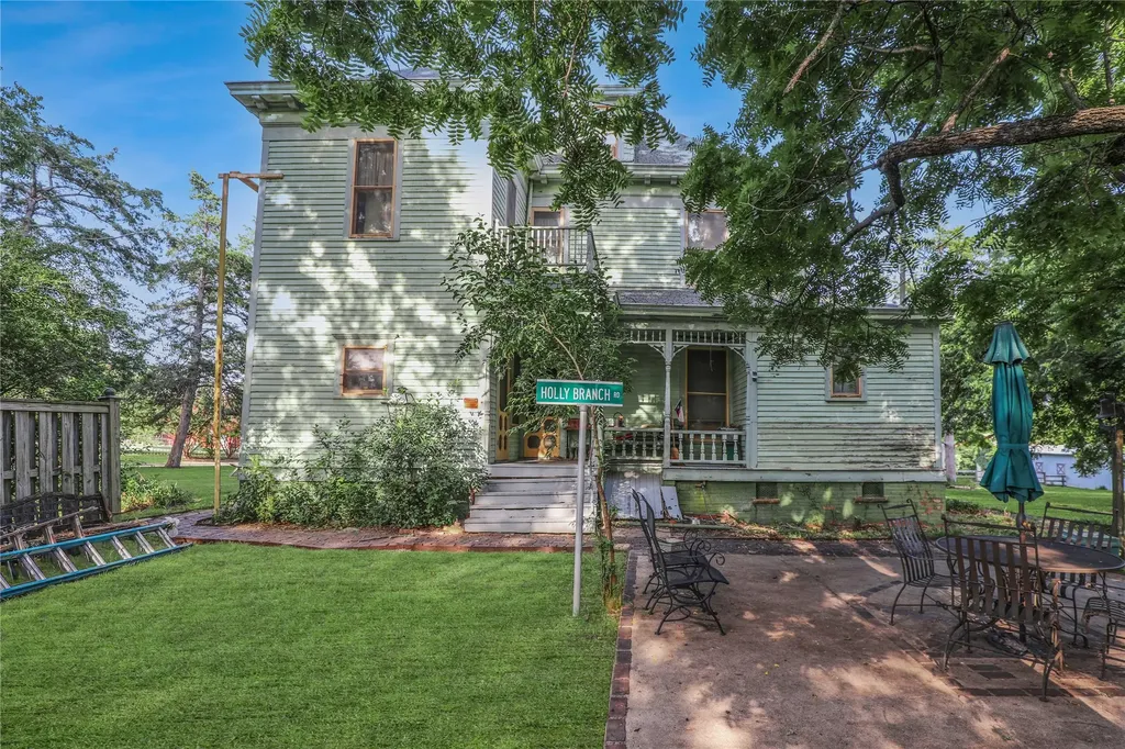903 Parker Street Mckinney TX 75069
