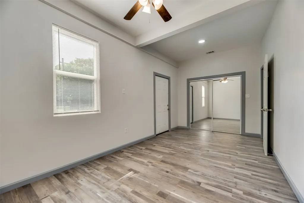 2210 Manor Street Grand Prairie TX 75050