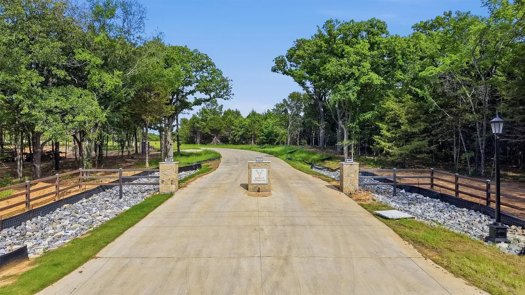 60 Doe Crossing Pottsboro TX 75076