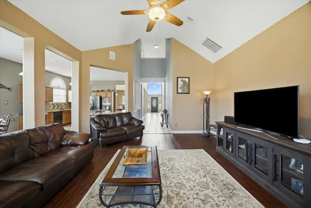 2205 Harborview Boulevard Rowlett TX 75088