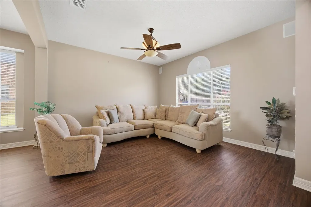 2205 Harborview Boulevard Rowlett TX 75088