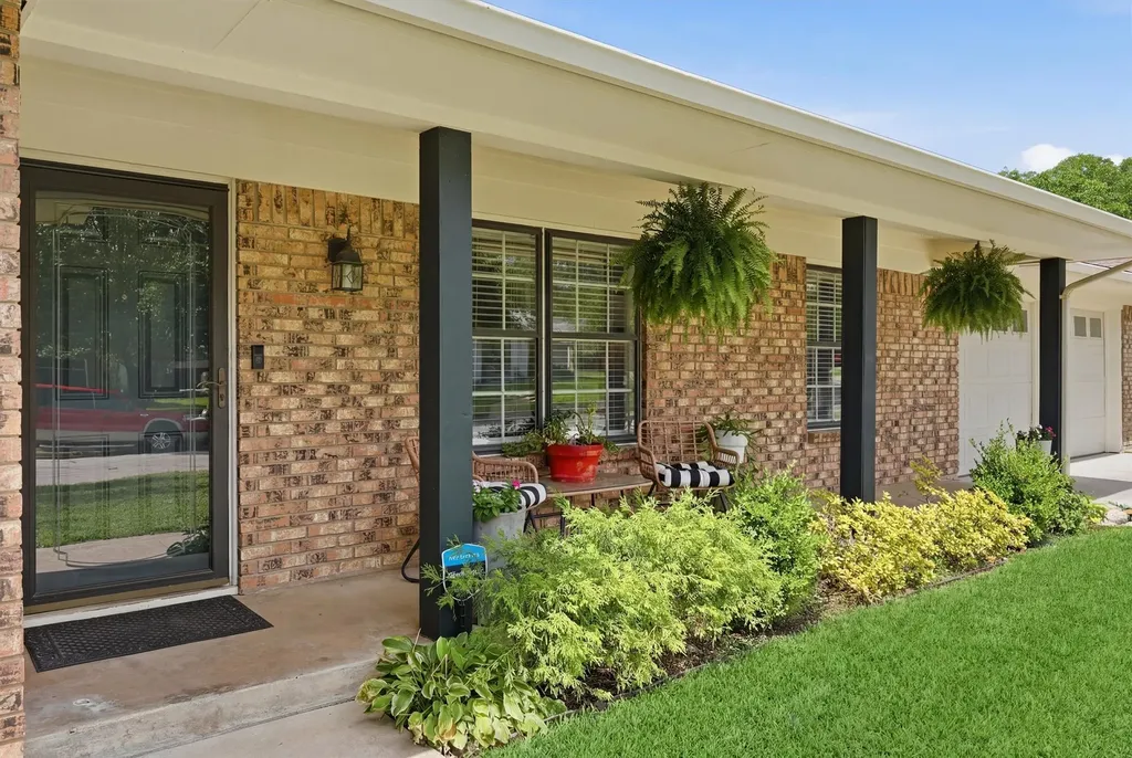 4025 Aragon Drive Fort Worth TX 76133