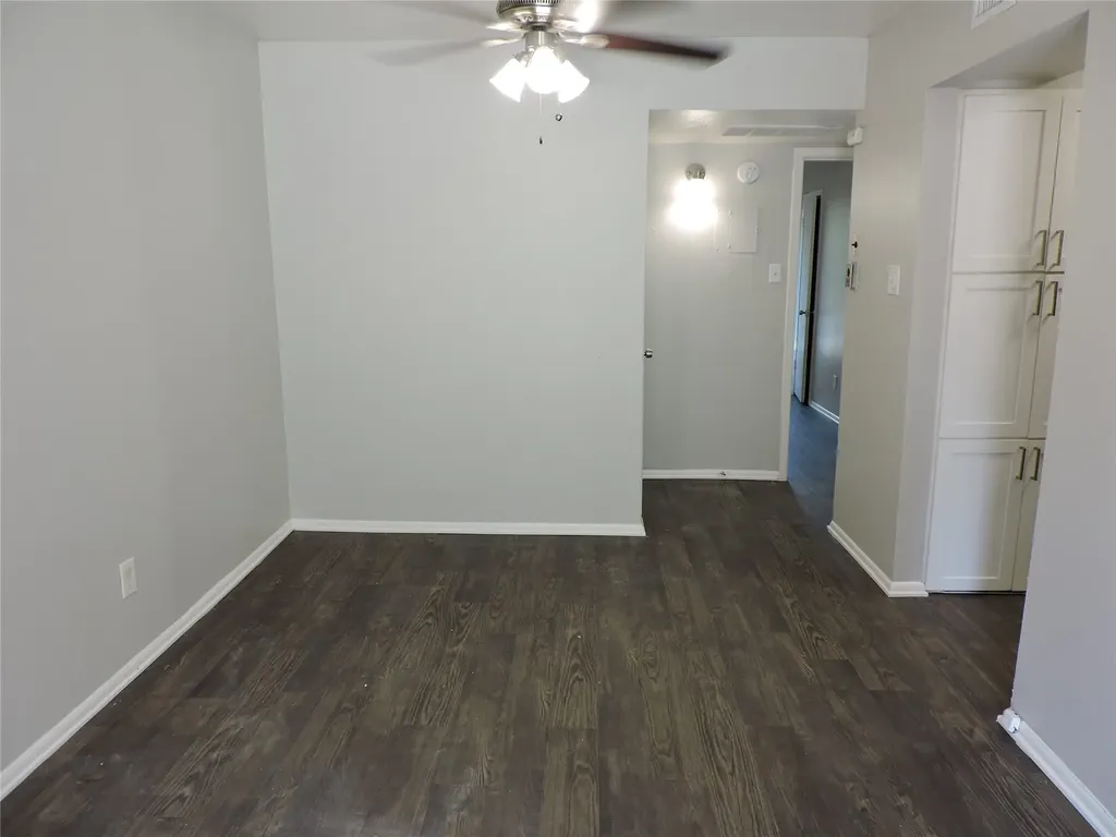 1513 Skyline Drive River Oaks TX 76114