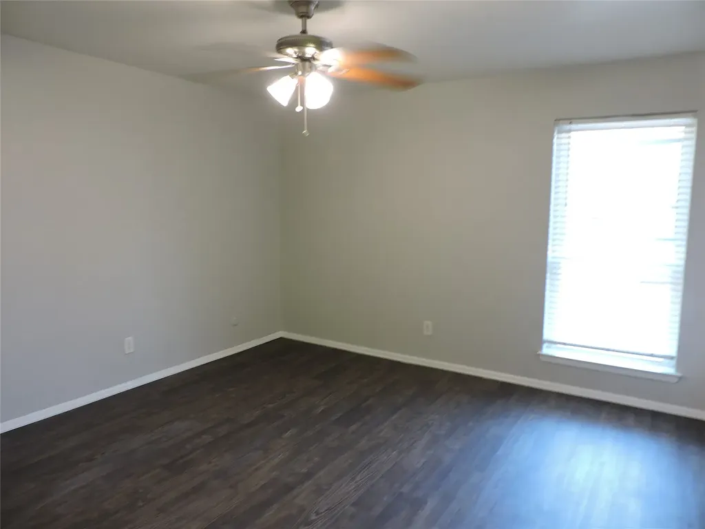 1513 Skyline Drive River Oaks TX 76114