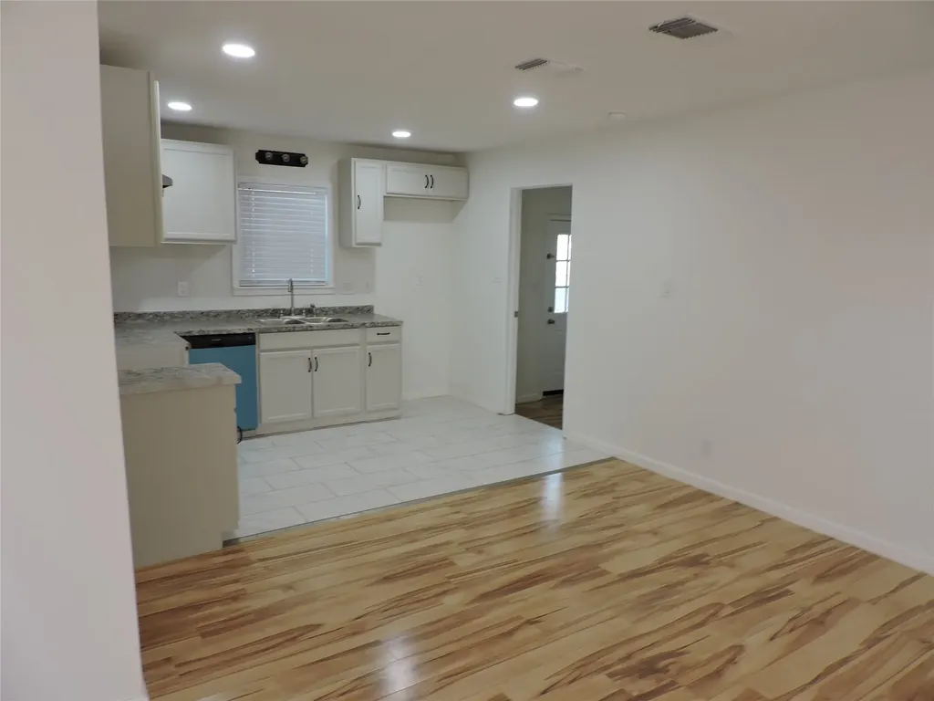 1513 Skyline Drive River Oaks TX 76114