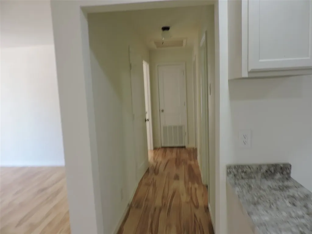 1513 Skyline Drive River Oaks TX 76114