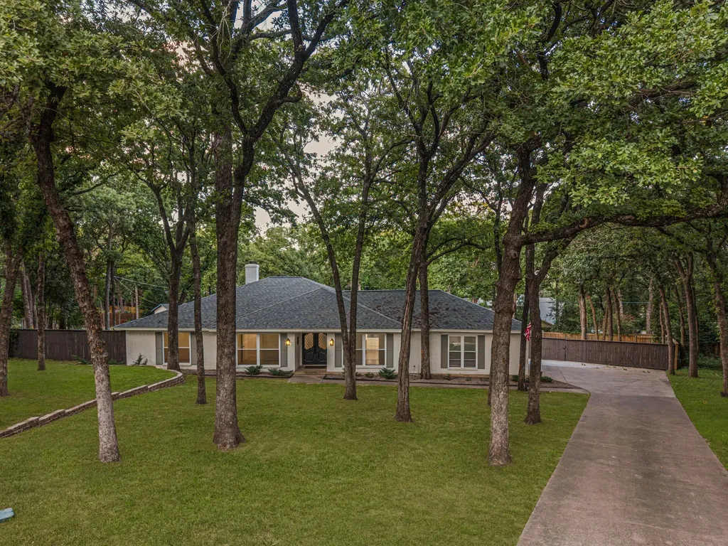 1015 Cimarron Circle Keller TX 76262