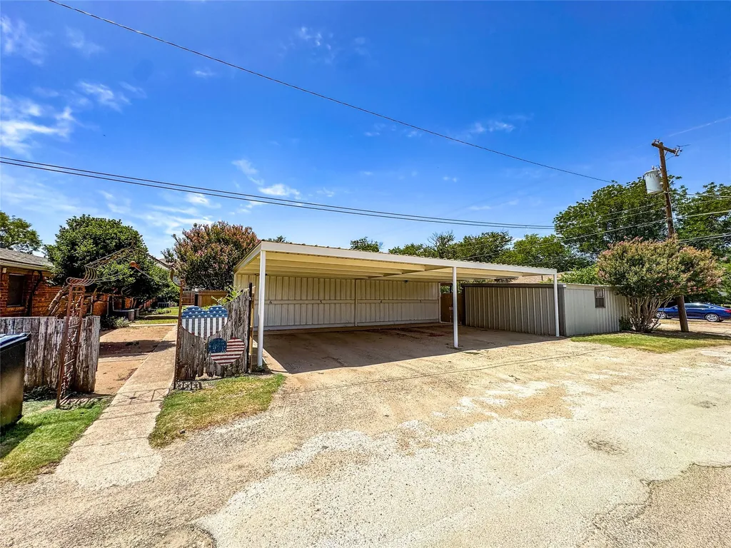 705 N Avenue E Haskell TX 79521