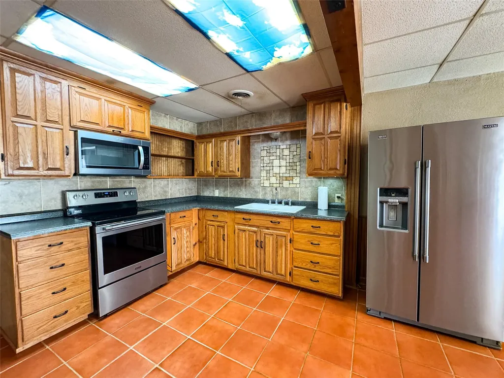 705 N Avenue E Haskell TX 79521