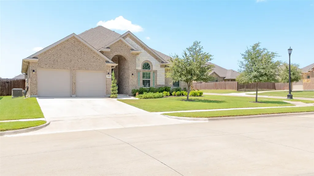 3608 Rolling Meadows Drive Grand Prairie TX 76065