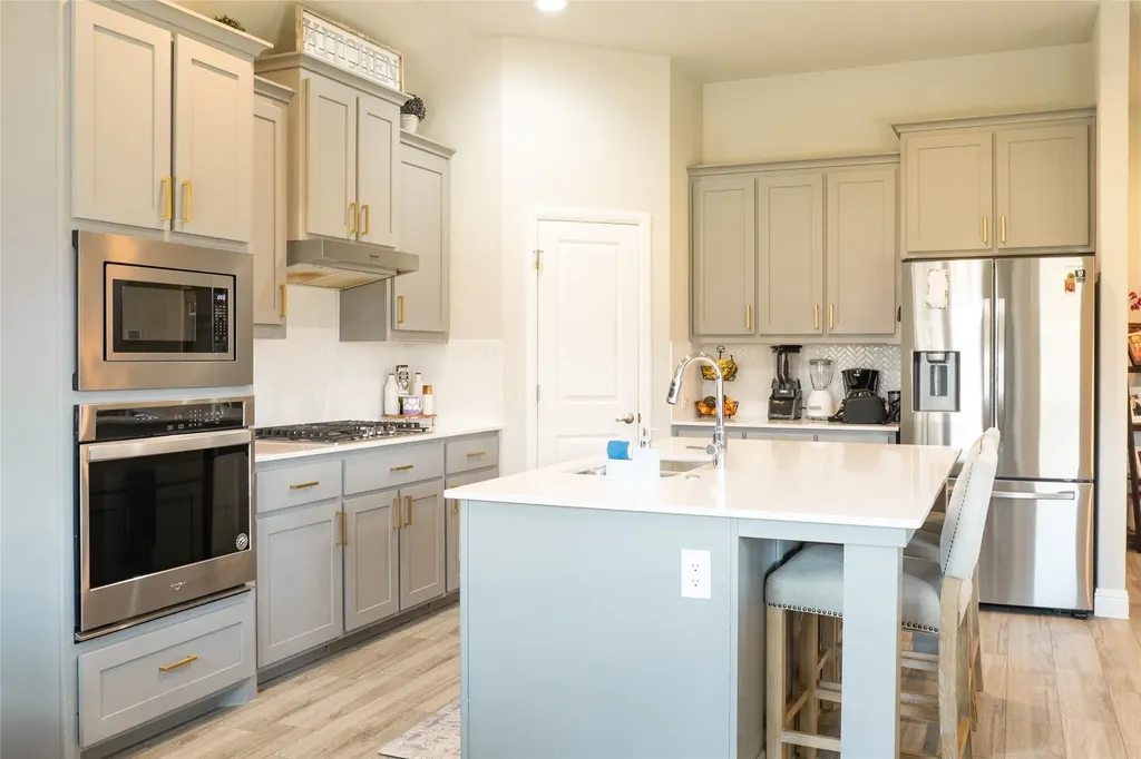 3608 Rolling Meadows Drive Grand Prairie TX 76065