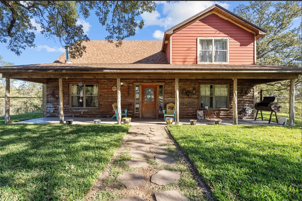 262 N Cheyenne Trail Springtown TX 76082