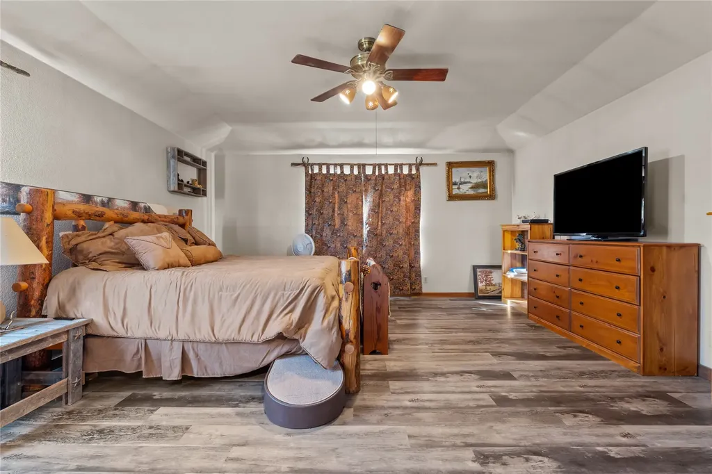 262 N Cheyenne Trail Springtown TX 76082