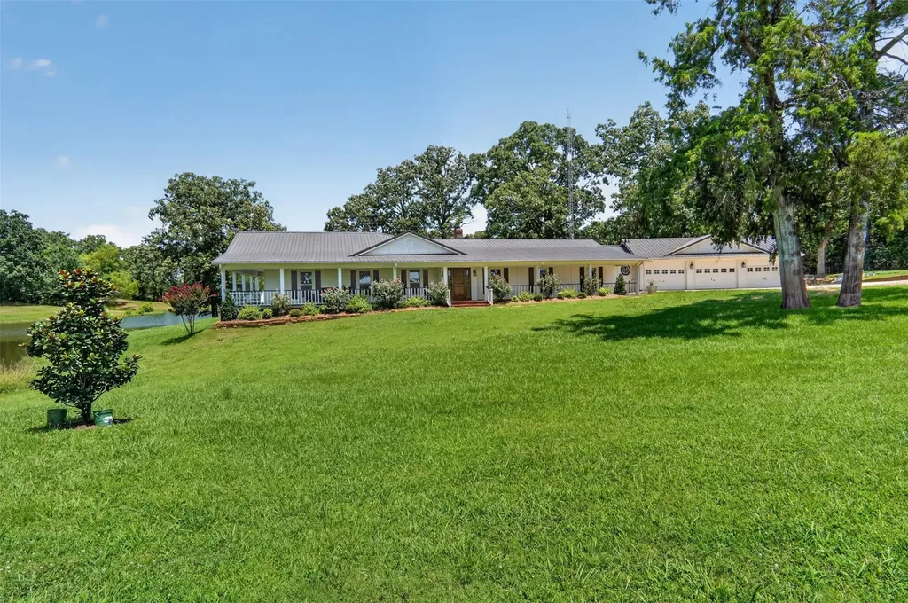 7837 Farm Road 2648 Paris TX 75462