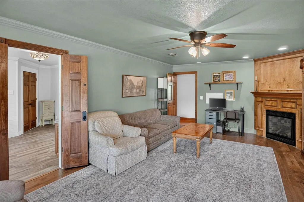 7837 Farm Road 2648 Paris TX 75462