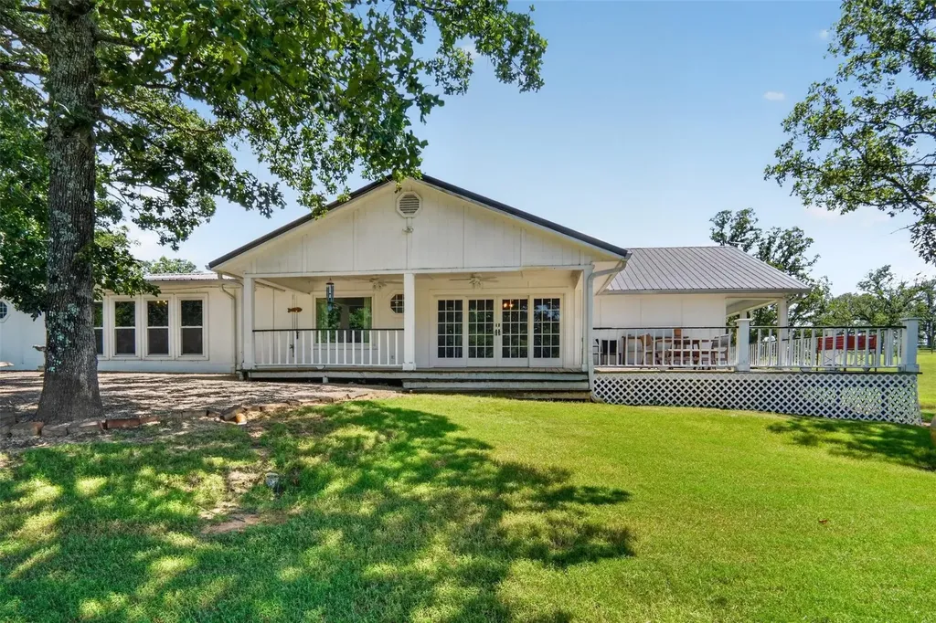 7837 Farm Road 2648 Paris TX 75462