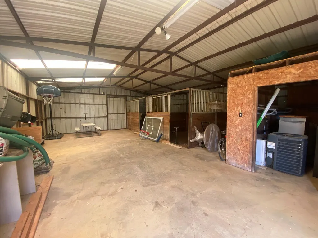 7837 Farm Road 2648 Paris TX 75462