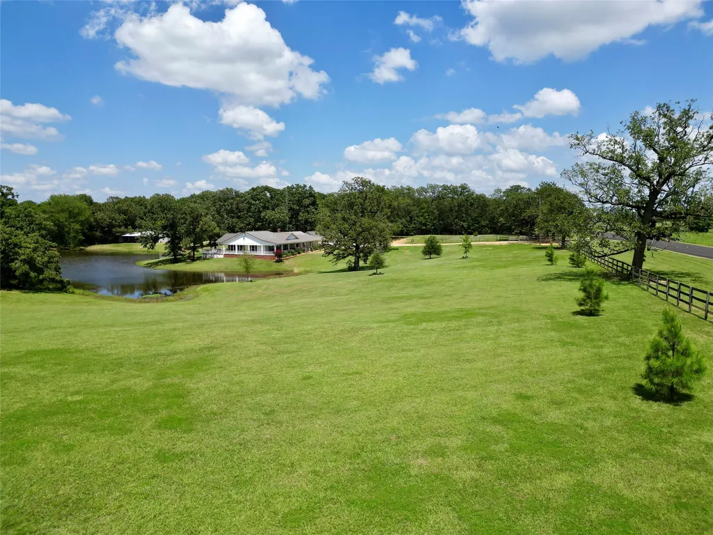 7837 Farm Road 2648 Paris TX 75462