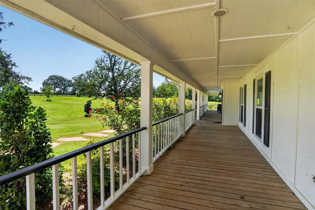 7837 Farm Road 2648 Paris TX 75462