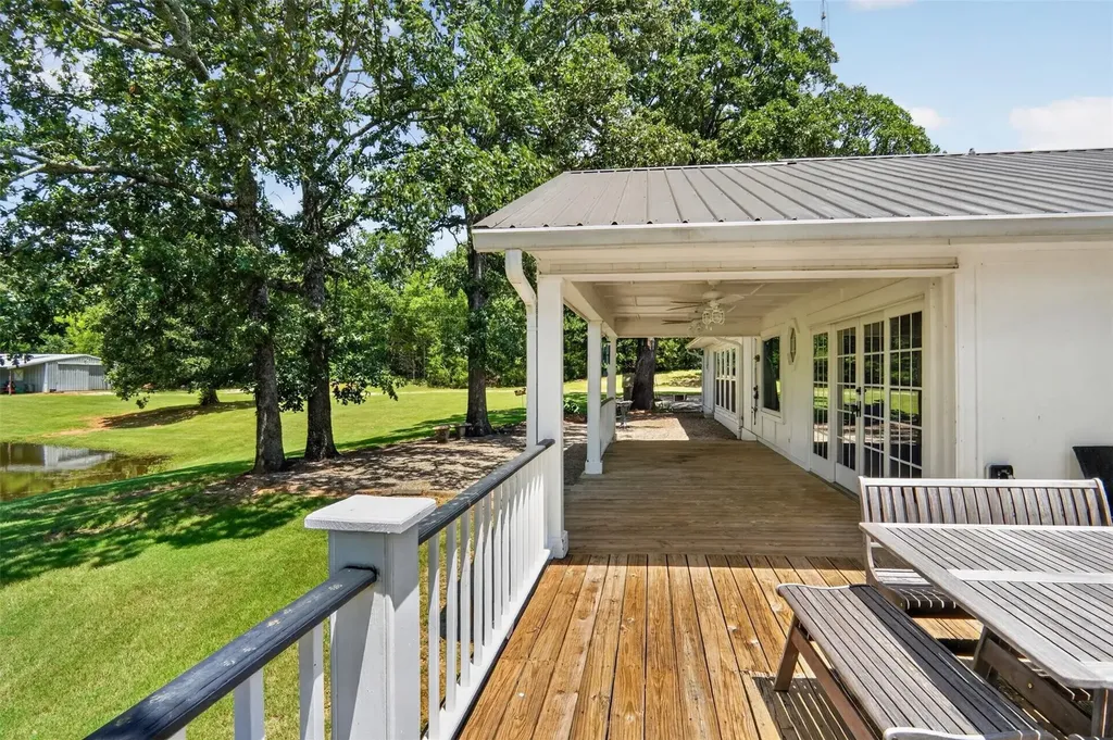 7837 Farm Road 2648 Paris TX 75462