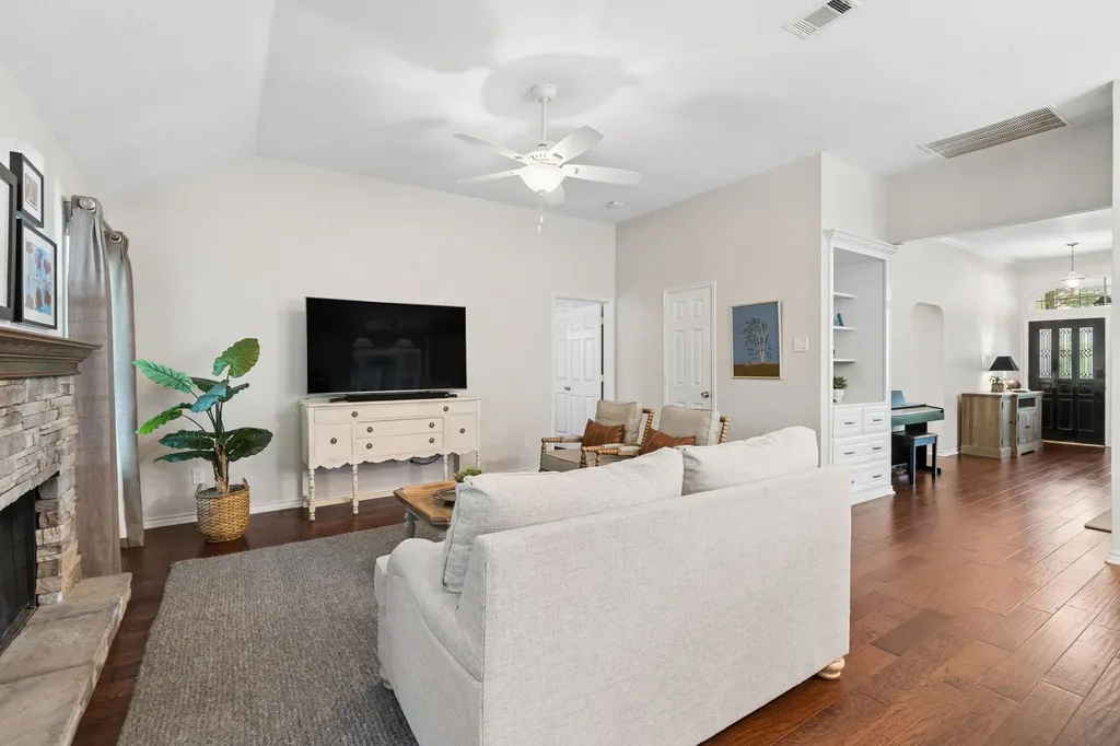 2265 Glen Ridge Drive Highland Village TX 75077
