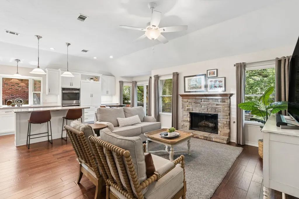 2265 Glen Ridge Drive Highland Village TX 75077