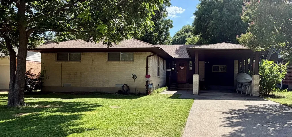 9003 Liptonshire Drive Dallas TX 75238